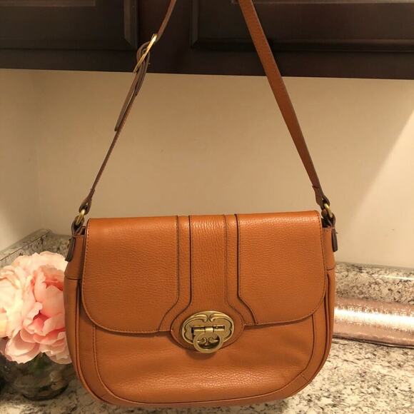 Emma Fox Handbags - NEW Emma Fox Tan Shoulder Bag
